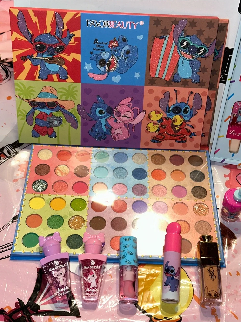 Stitch Cosmetic Set - Lip Gloss & Eyeshadow Kit